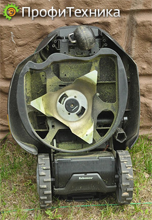 - Robomow RC306